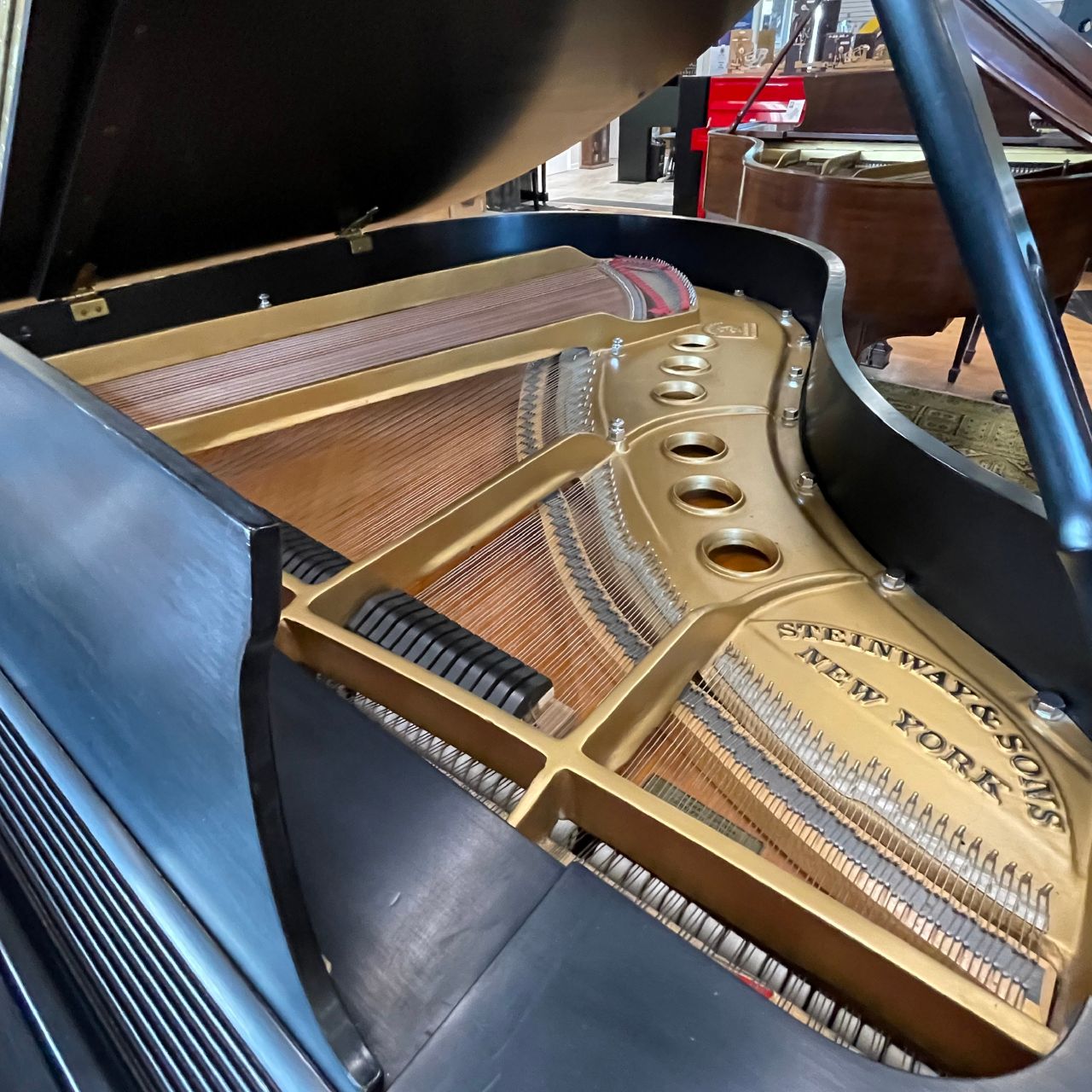Steinway-M-3.jpg