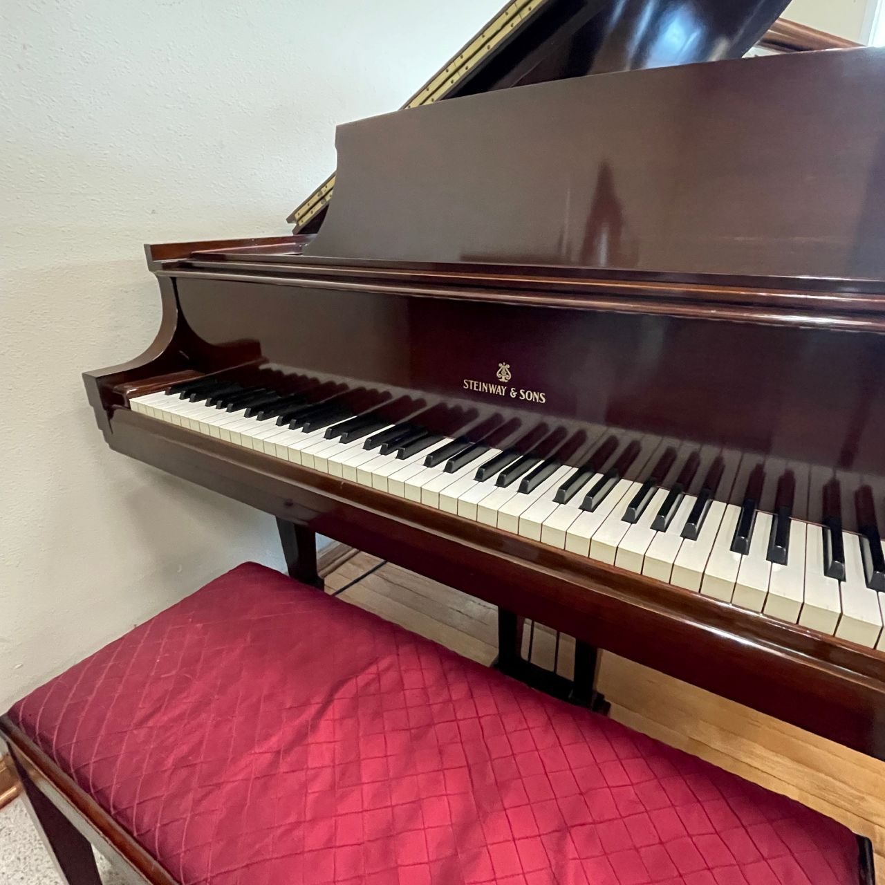 Steinway-S-2.jpg