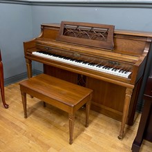 Wurlitzer Console Piano 1167313 Console Satin Walnut