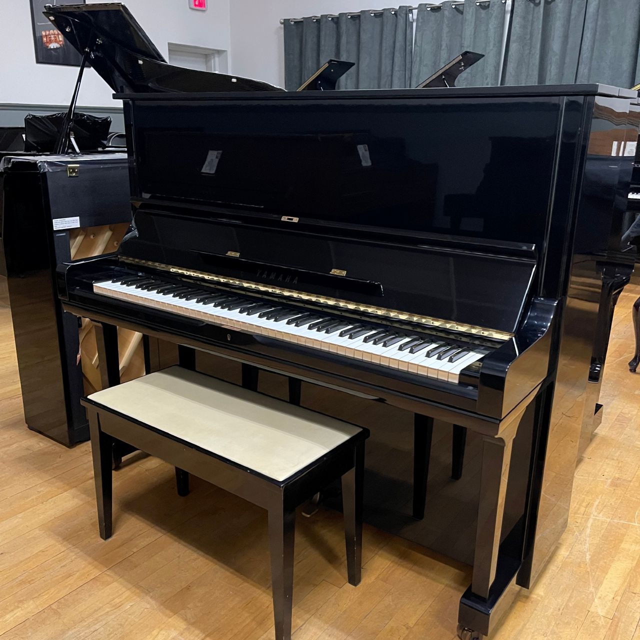 U3 Upright Yamaha Professional U-3   52" PE 2147025